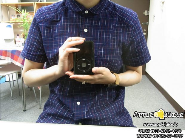 iPodClassic ハードディスク故障後のお客様との写真