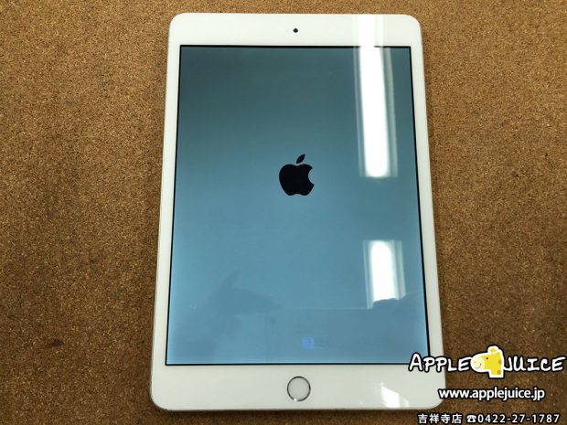 バックライトの基板修理が終わりバックライトが点灯するようになったiPad mini 3